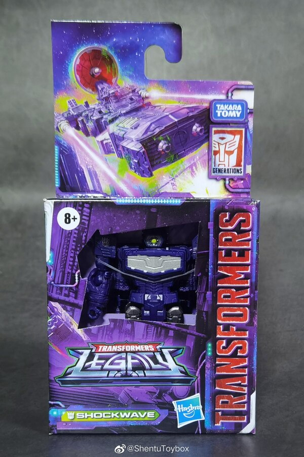 Transformers Legacy Core Class Shockwave In Hand Image  (6 of 9)